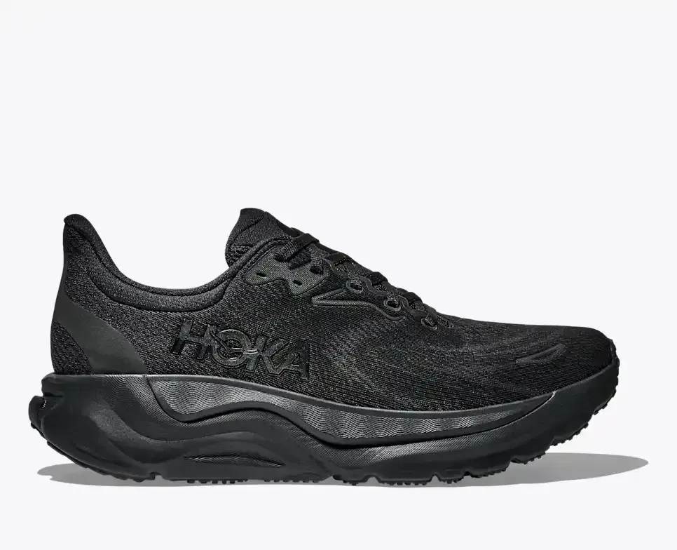 HOKA Arahi 8 Black Media front view