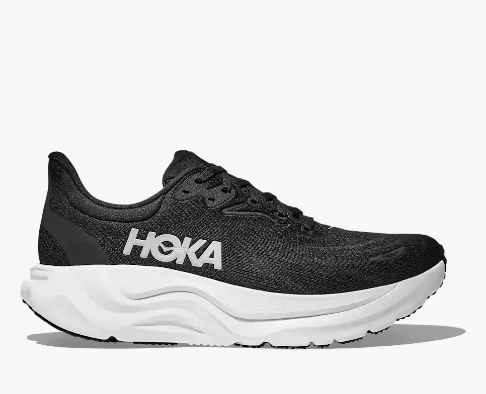 HOKA Arahi 8 Black White Damen Media front view