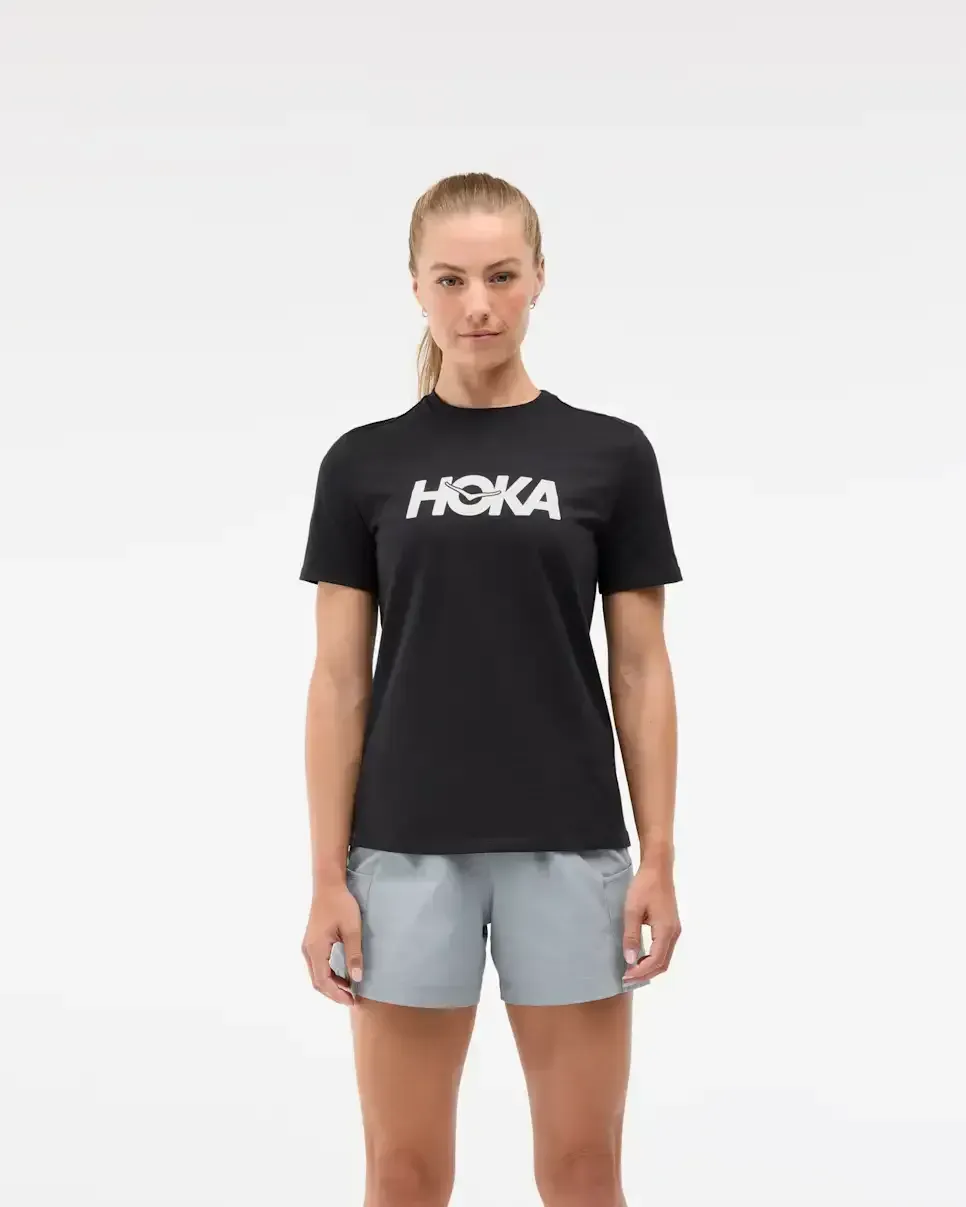 HOKA Core Logo Graphic Tee Schwarz (Damen) Media front view