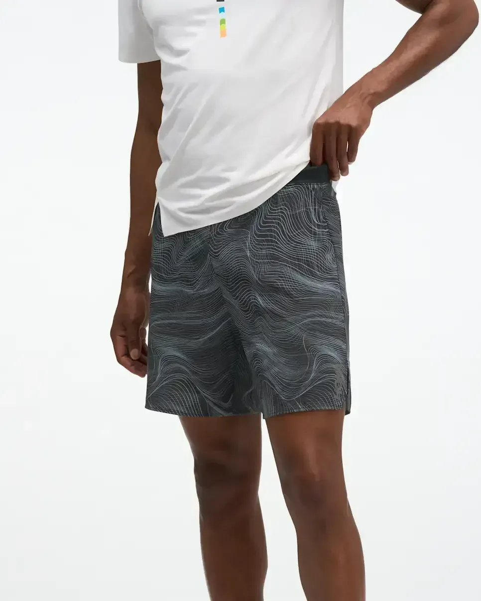 HOKA Glide Short 7″ 2in1 Schwarz Weiß Prt Media front view