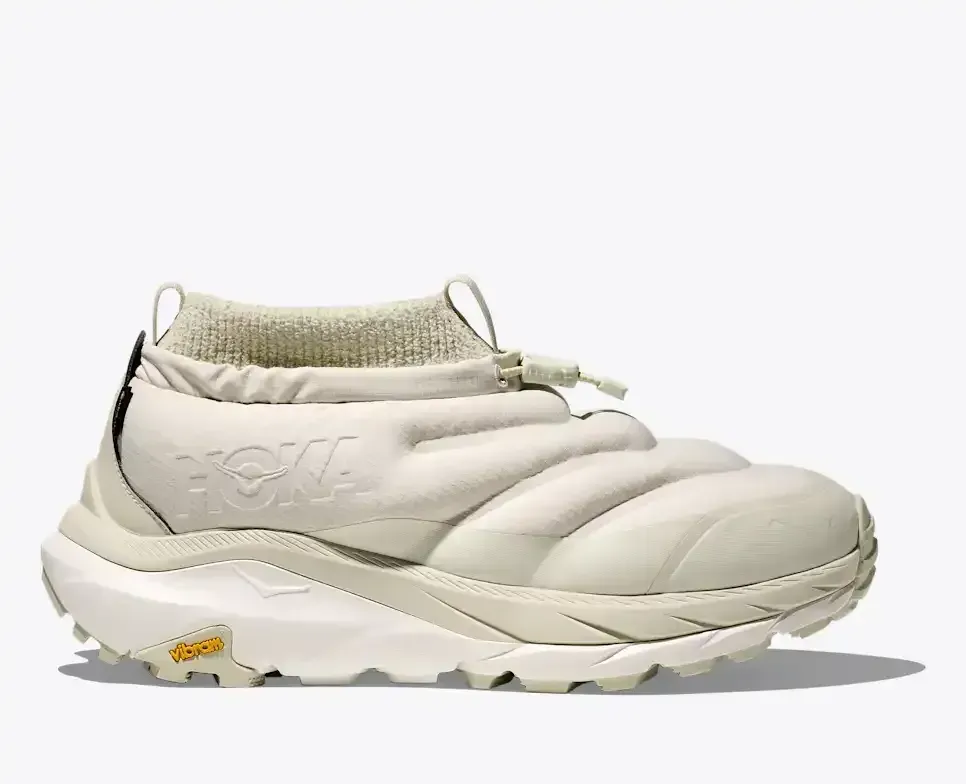 HOKA Kaha 2 Frost Moc GORE-TEX Truffle Salt White Media front view