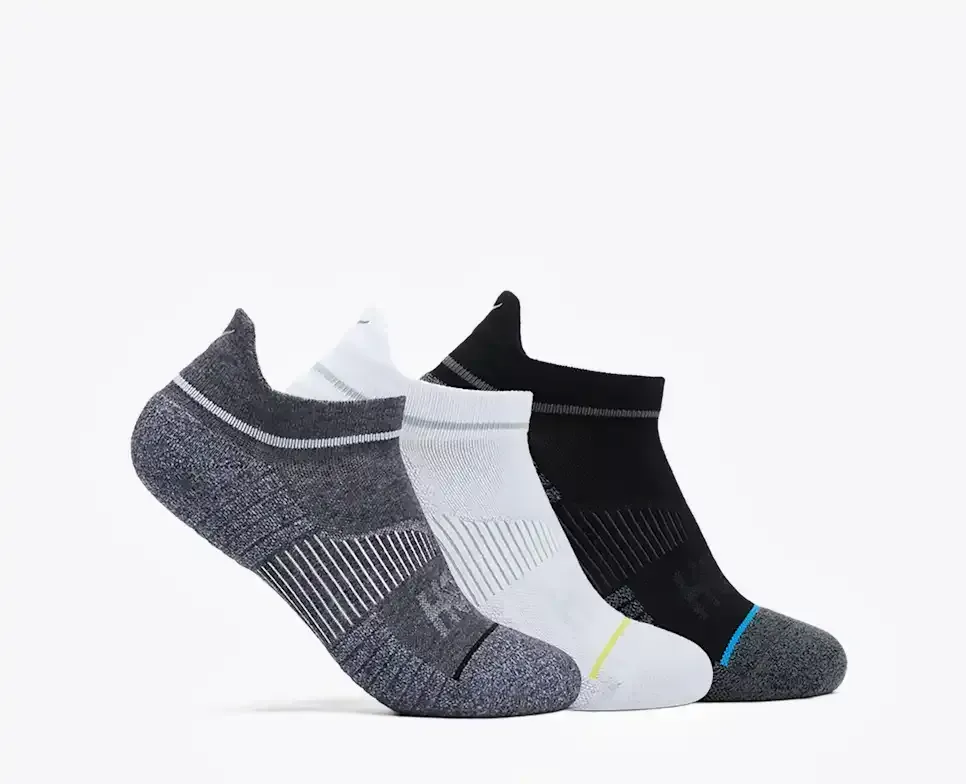 HOKA No-Show Run Socke 3er-Pack Weiß/Schwarz/Grau Media front view