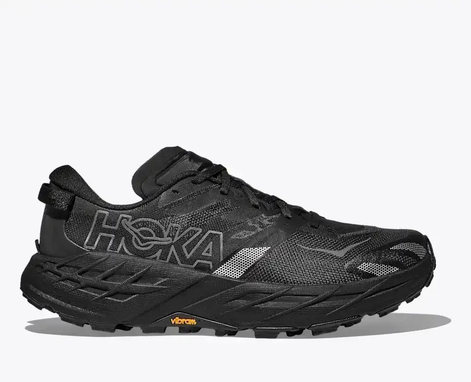 HOKA Speedgoat 7 Schwarz Media front view