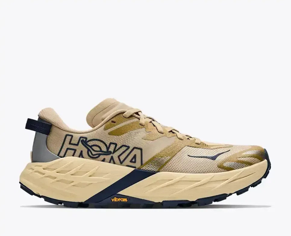 HOKA Speedgoat 7 Schwarz Weiß (Damen) Media front view