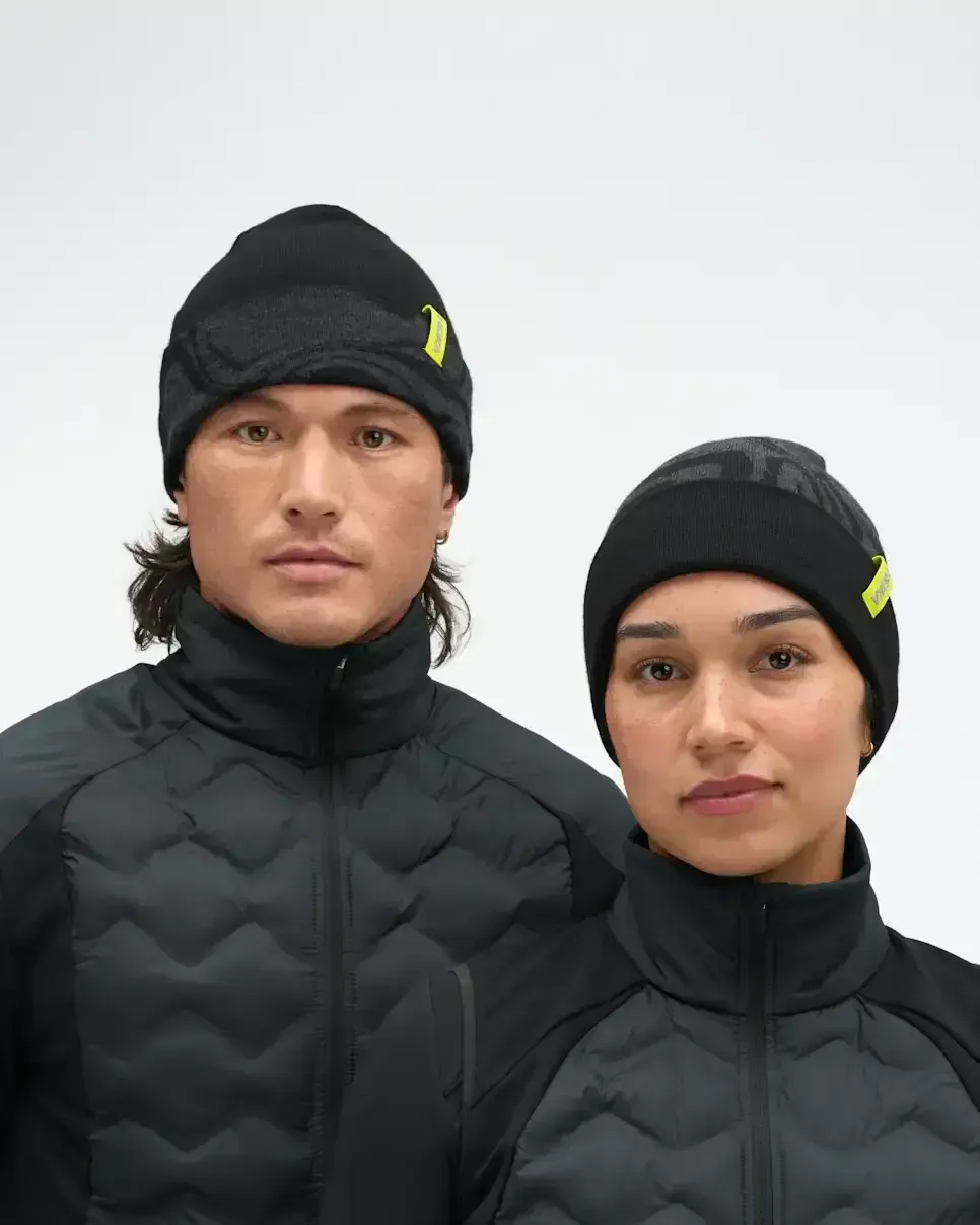 HOKA Wintermütze Schwarz Media front view